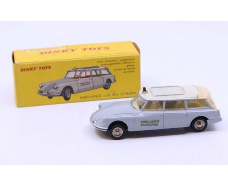 Dinky: A boxed French Dinky Toys, Ambulance ID 19 Citroen, Reference No. 556, grey body with off-white roof and interior. Ori