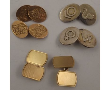 THREE PAIRS OF 9CT GOLD CUFFLINKS 