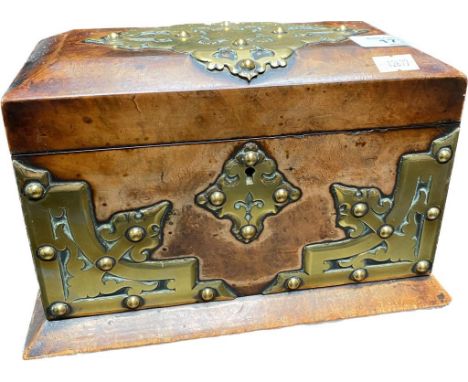 A 19th century brass bound double section tea caddy [15x25x13.5cm] 