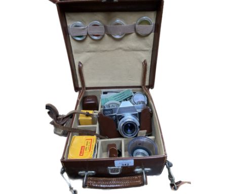 Kodak Retina Reflex S camera in fitted leather case &amp; accessories 