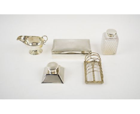 SMALL SILVERWARES, late 19th/20th century, comprising cigarette box, inkwell, dressing table, bottle, toast rack, sauce boat.