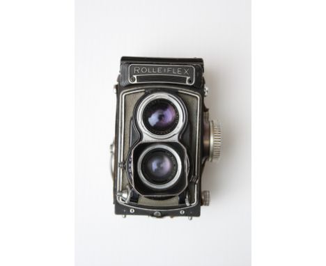 Rolleiflex T camera,  A grey Rolleiflex T camera No T2133780 with f/3.5 75mm Tessar lens