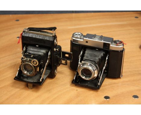 A Zeiss Ikon Super Ikonta 531/16 Camera, together with a Zeiss Ikon Super Ikonta 530 (2)