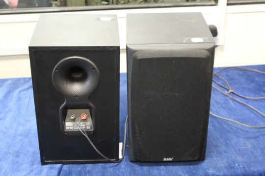 b&w dm303 speakers