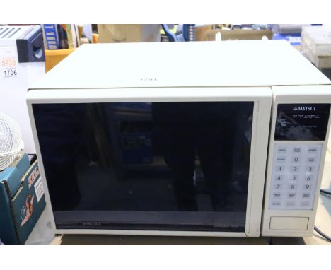 Matsui white kitchen microwave. Not available for in-house P&P, contact Paul O'Hea at Mailboxes on 01925 659133Condition Repo