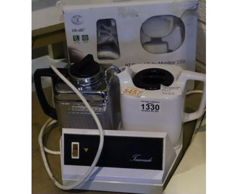 Boxed BT digital baby monitor and a retro teasmade. Not available for in-house P&P, contact Paul O'Hea at Mailboxes on 01925 