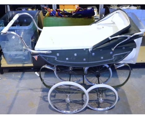 Vintage Silver Cross pram, lacking top cover. Not available for in-house P&amp;P, contact Paul O'Hea at Mailboxes on 01925 65