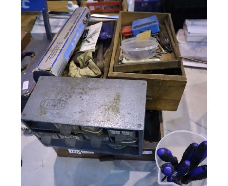 Mixed wooden drawers with tool contents to include a drill, cased micrometer, torque wrench and a Raaco multi chest of drawer