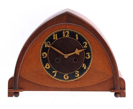Table clock in oak case, Art Deco ca. 1930, 27.5 cm high, 38 cm wide