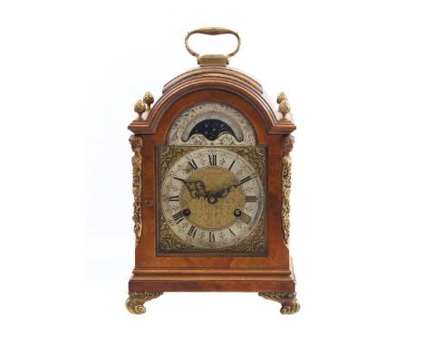Table clock with John Smith London movement and moon phase, in burr walnut veneer case, 32 cm high, 20 cm wide