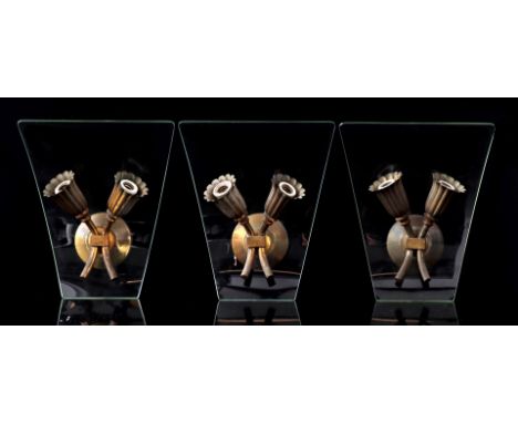 3 brass Hollywood Regency 2-light wall lamps with curved glass shade, 21 cm high