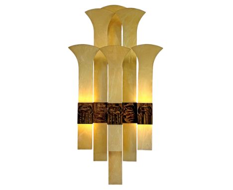 Wall lamp with 6 colored elongated glass plates ending in a curved oncoming top, supported by a gold and bronze colored metal