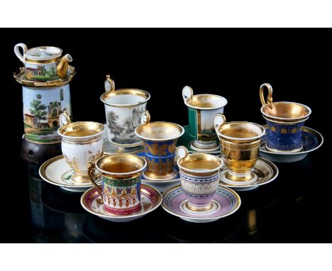 Lot of porcelain consisting of tea light and 8 painted cups and saucers, early 19th century (1 cup glued and glaze damage)