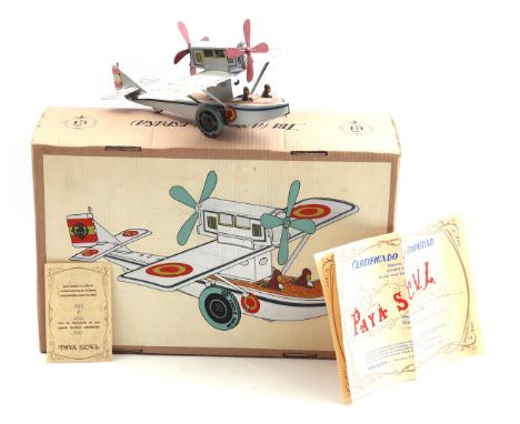 Scale model tin airplane with certificate, box is 50x33x17 cm