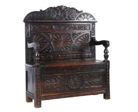 Oak hall bench with richly carved decor and flap as a seat, 127 cm high, 104 cm wide, 37 cm deep