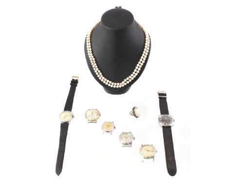 Lot of various jewelry: ring with moonstone, pearl necklace and various watches