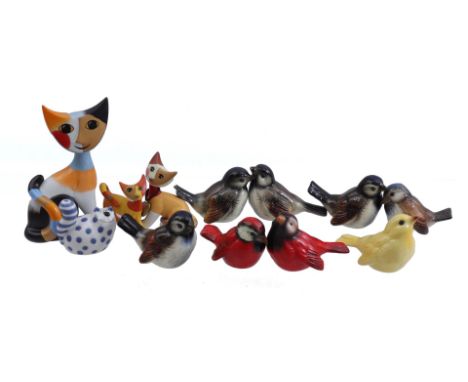 8 porcelain Goebel statues of birds and 4 porcelain Goebel statues of cats, among others. 3 design by R. Wachtmeister, larges