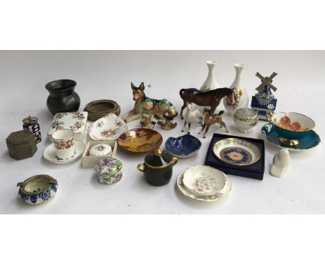 A mixed lot of ceramics to include Delftware, Hammersley, Coalport, Royal Worcester, Wedgwood, Beswick foal and other horse f