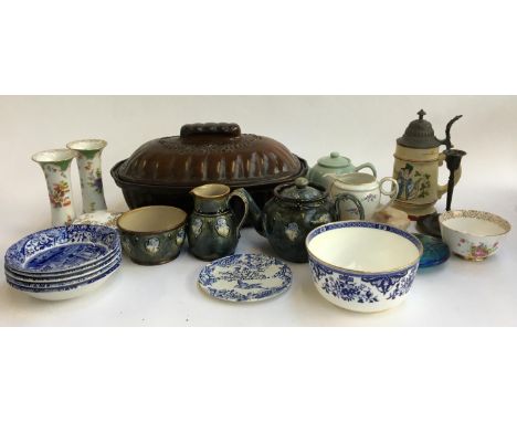 A mixed lot of ceramics to include Minton's bowl, Spode Italian, Royal Doulton three piece tea set, large tureen etc 