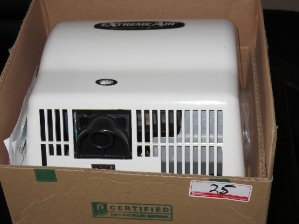 UNITS NEW EXTREME AIR EXT7 WHITE HAND DRYERS