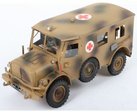 Modern Made German Army Ambulance, in the Gert Duscha style suitable for Lineol and Elastolin figures. Camouflage paint schem