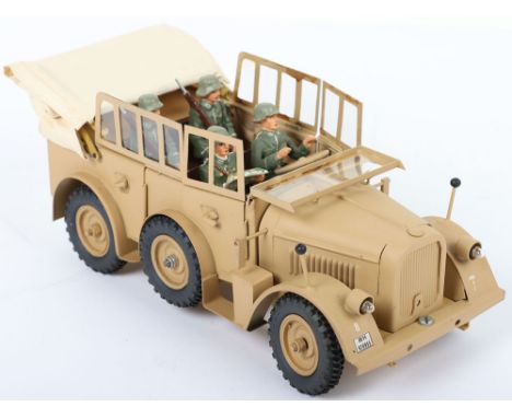 Modern German Army Command Car, produced in the Gert Duscha style for use with lineol / elastolin figures. Tropical paint fin