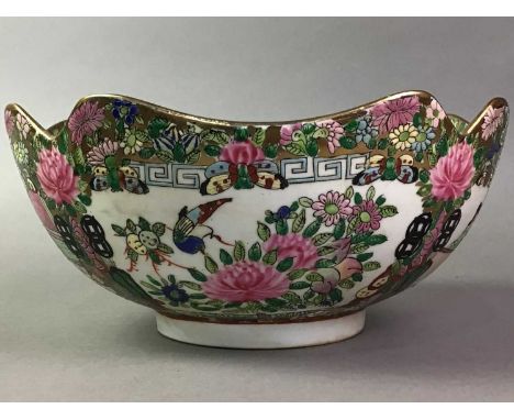 SET OF THREE CHINESE FAMILLE ROSE CIRCULAR BOWLS 20TH CENTURY  of shaped circular form, decorated with panels of figures and 