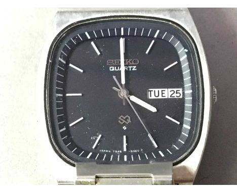 COLLECTION OF FASHION WRIST WATCHES including Seiko and Dunlop