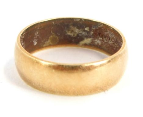 A 9ct gold wedding band, of plain design, ring size K½, 2.5g all in. 