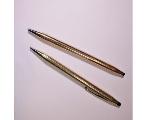 CROSS PEN SET. A Cross pen and pencil