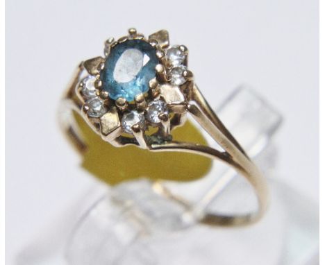 TOPAZ CLUSTER RING.  Blue topaz cluster ring size N
