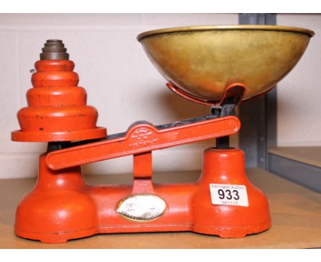 SALTER KITCHEN SCALES. Set of Salter retro kitchen scales with weights
