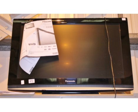 PANASONIC 32". Panasonic 32" television model no TX-32LXD85