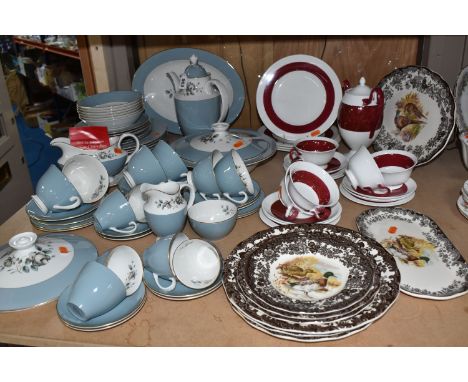 A QUANTITY OF ROYAL DOULTON 'ROSE ELEGANS' PATTERN DINNERWARE, comprising one covered tureen and spare lid, two oval meat pla