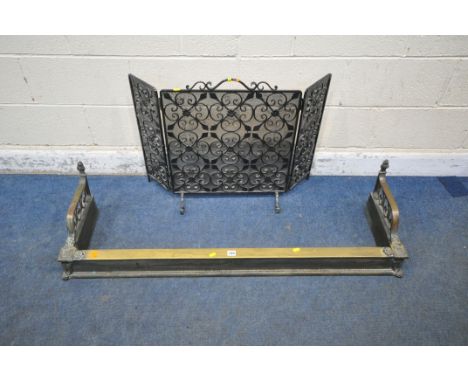 A 20TH CENTURY BRASS FENDER, length 134cm x depth 37cm x height 31cm, along with a folding fire screen, condition report: bot