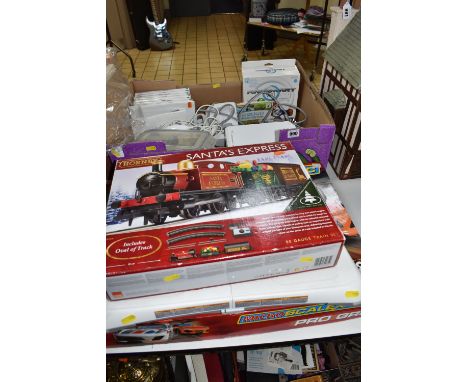 ONE BOX OF NINTENDO WII, AND A BOXED HORNBY RAILWAYS OO GAUGE SANTA'S EXPRESS TRAIN SET, No.R1210, comprising class 101 Holde