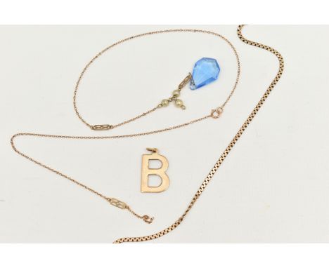 THREE ITEMS OF JEWELLERY, to include a 9ct gold initial 'B' pendant, hallmarked London, fitted with a jump ring for suspensio