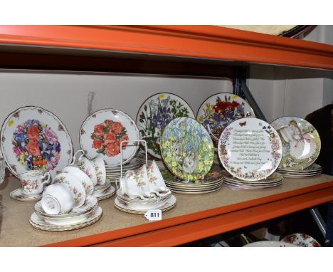A GROUP OF ROYAL ALBERT TEA WARES AND COLLECTORS PLATES to include a group of Royal Albert 'Moss Rose' tea wares comprising s
