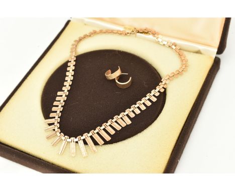 A 9CT GOLD CLEOPATRA NECKLACE, textured graduating bars, fitted with a spring clasp and additional safety chain, hallmarked 9