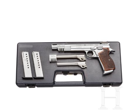SIG P 210-5 Target mit zwei Wechselläufen, Oschatz-Tuning, im KofferKal. 9 mm Luger, Nr. P312643, nummerngleich, blanker Lauf