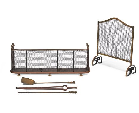 A COLLECTION OF FIRE FURNITURE VARIOUS DATES, LATE 19TH AND EARLY 20TH CENTURY Comprising; a brass and mesh fender, 39cm high