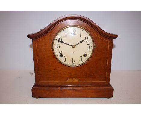 Early mantle clock William. L Gilbert clock company Winsted USA (Currently ticking) Height 30 cm
