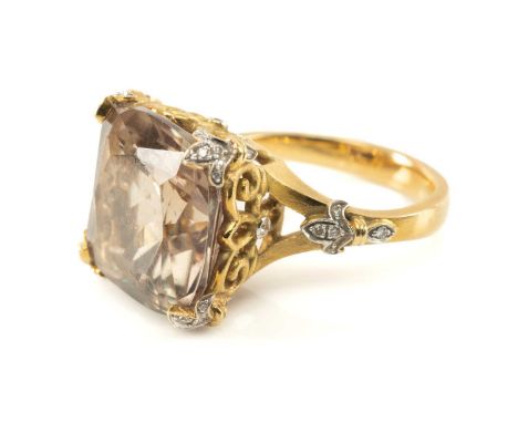 18CT RHONDA FABER GREEN ZULTANITE RING, cushion cut stone 14 x 14mm, with 30 small round brilliant cut diamond accents to the