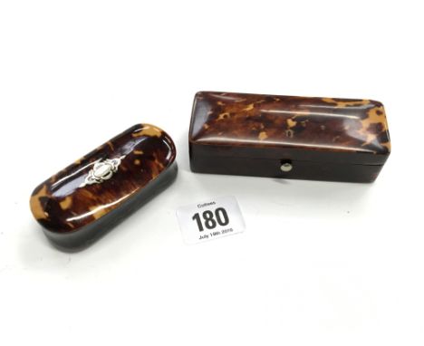 A Victorian tortoiseshell ring box and a similar snuff box.
