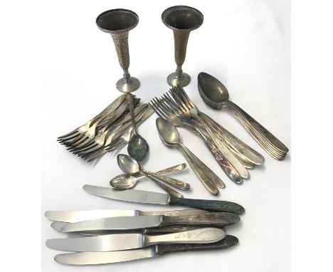 A set of continental silver plated cutlery.With floral pattern to handles. Comprising 6 knives (stainless steel blades), fork