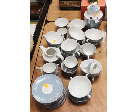 A Royal Doulton part tea and dinner service in the Reflection pattern, TC1008Condition report: Small teapot – lid is cracked 