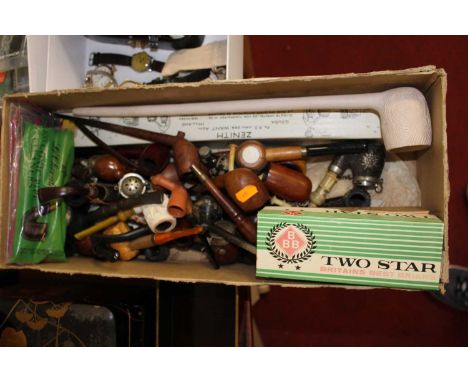 A collection of assorted smoking pipes, to include large Dutch clay example, Meerschaum examples etcCondition report: Approx.