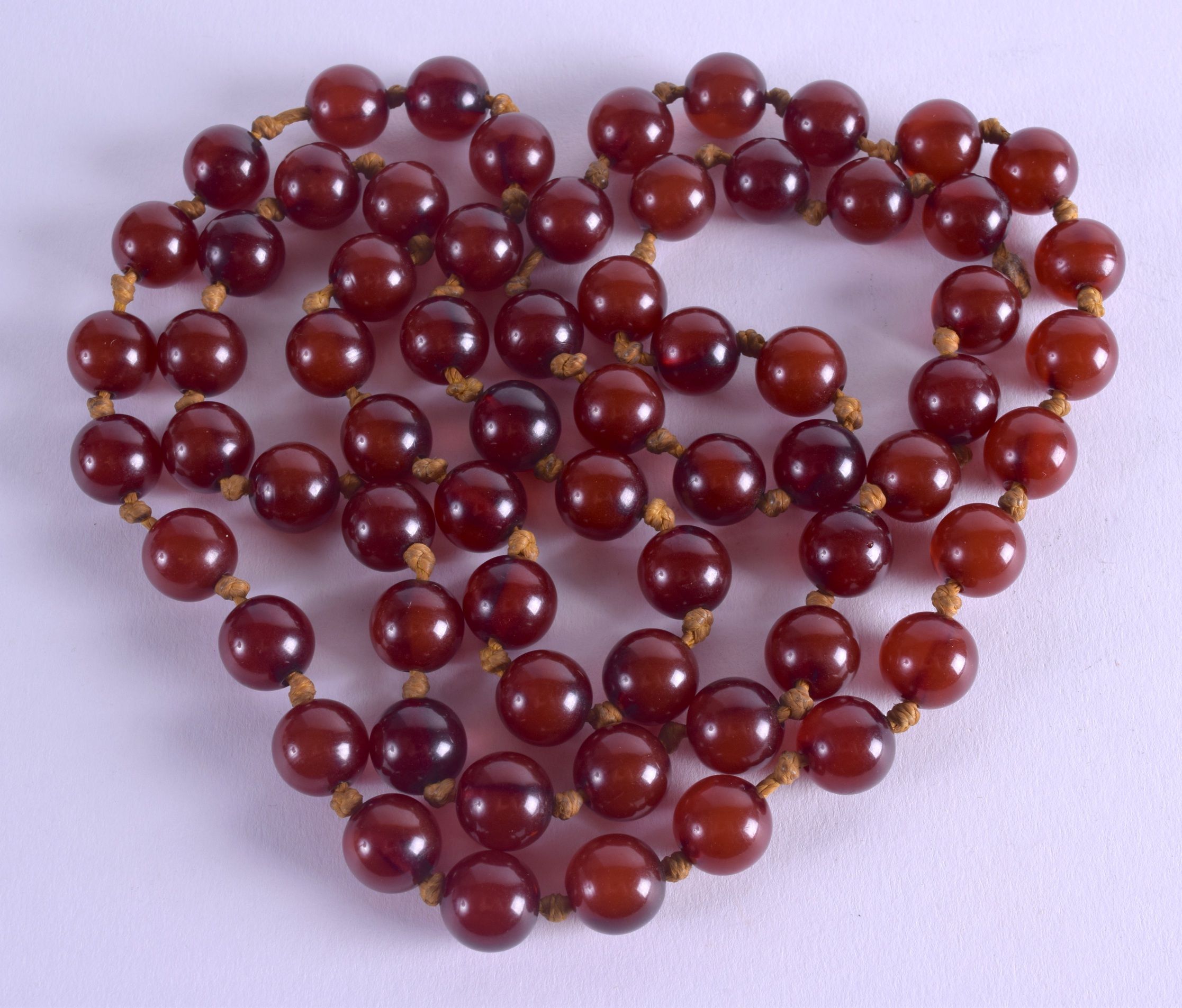 Collier Ambre Cerise Russe Du 19ème Siècle - 100 Grammes, 43cm - Ambre Naturel Rouge Rare - Occasion