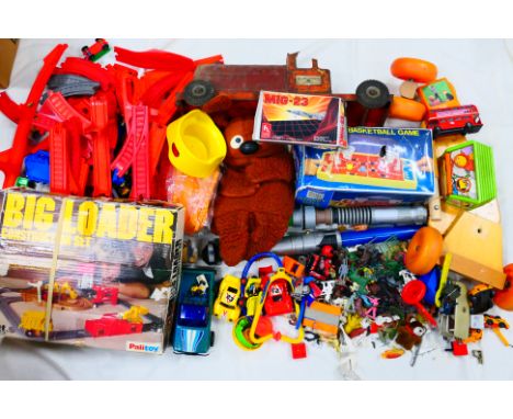 Triang - Blue Box - Palitoy - Others - A mixed lot of children's vintage toys, including a Traing Express train; Palitoy Big 