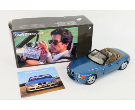 UT Models - A boxed 1:18 die-cast James Bond 007 Goldeneye vehicle - The #80 43 9 421 164 BMW Z3 Roadster in blue livery and 